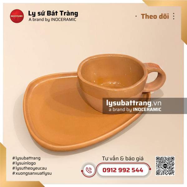 Khay cafe bánh đĩa tam giác và thìa cốc sứ nâu – Hình 4