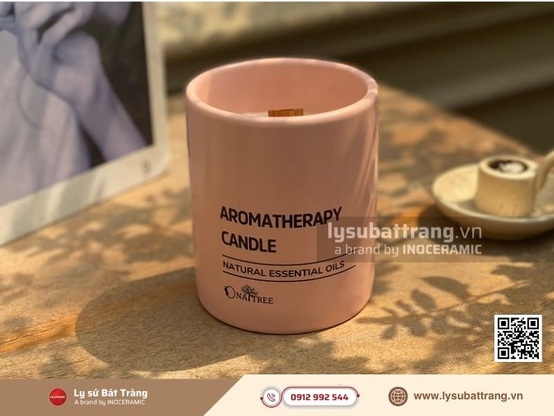 Mẫu cốc nến thơm gốm sứ kết hợp giữa truyền thống và hiện đại