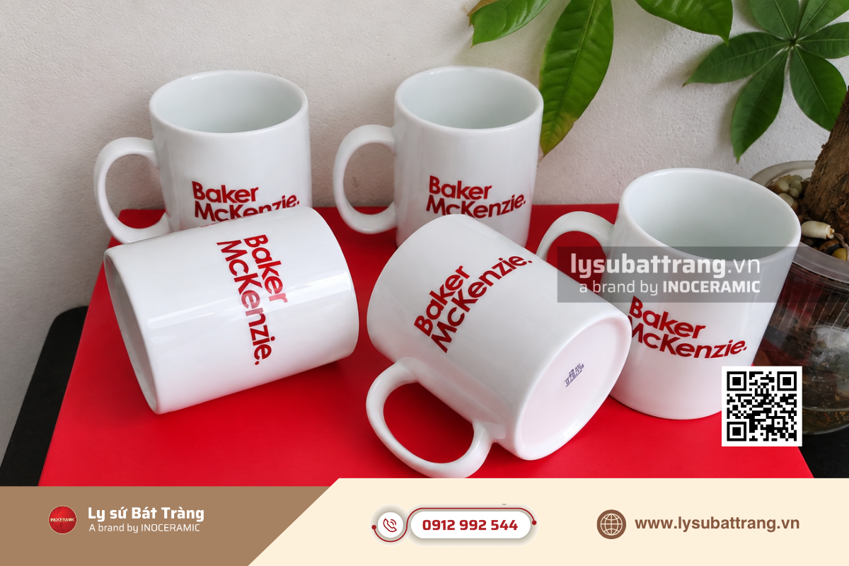 Tùy thuộc vào quy mô số lượng, các xưởng sản xuất sẽ áp dụng các chính sách giá, công nghệ in ấn và tiến độ khác nhau