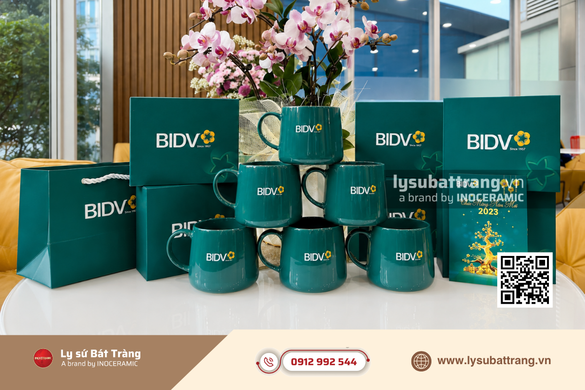 Bề mặt ly dễ dàng in ấn logo, slogan hoặc hình ảnh thương hiệu