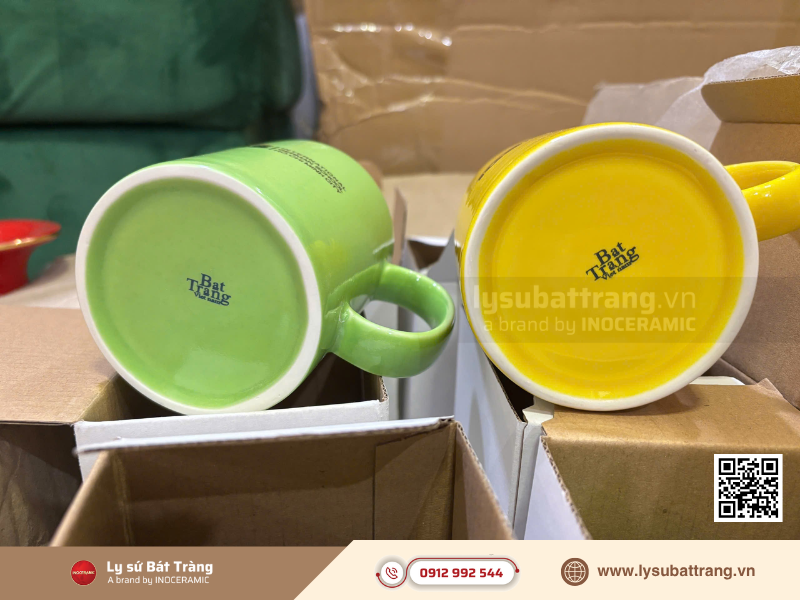Dấu triện Bát Tràng Việt Nam dưới đáy ly sứ quà tặng cam kết chuẩn nguồn gốc xuất xứ tại Xưởng